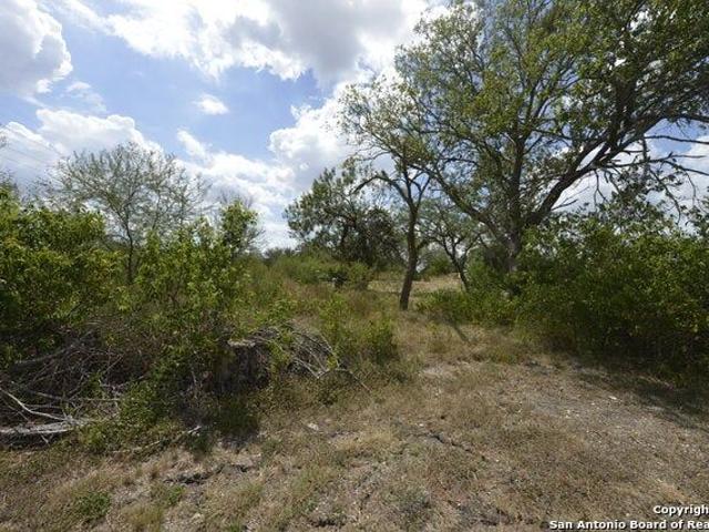 633 Tolle Rd, Cibolo, TX