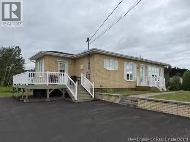 634 Darlington Drive, Dalhousie, NB, E8C 1N3 house for sale.