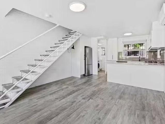 6/34 Stanhill Drive, Surfers Paradise, QLD 4217