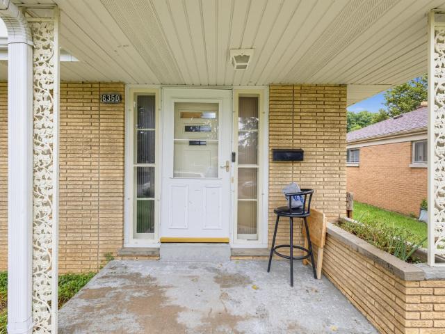 6350 W Leon Ter