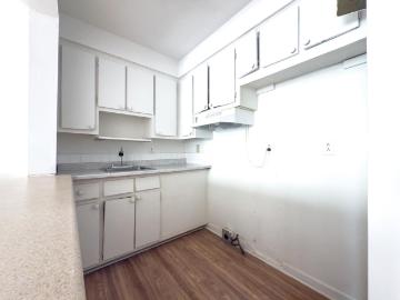6351 Bd Joseph Renaud 1 Chambre 1 Salle de Bain [object Promise] for Rent