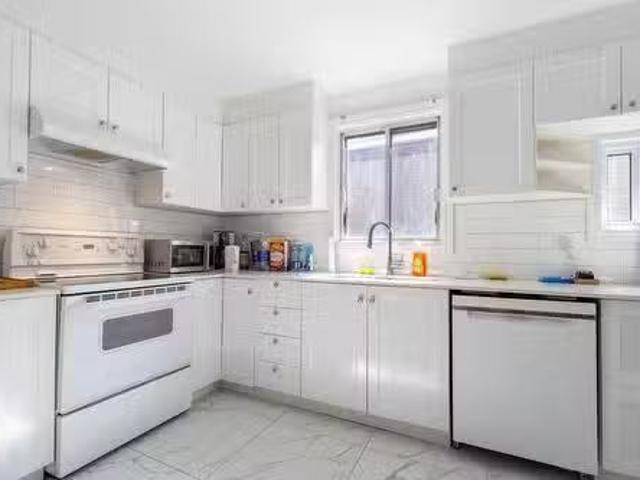 6351 19E Avenue, Laval Laval Ouest, QC, H7R 3E5 house for.