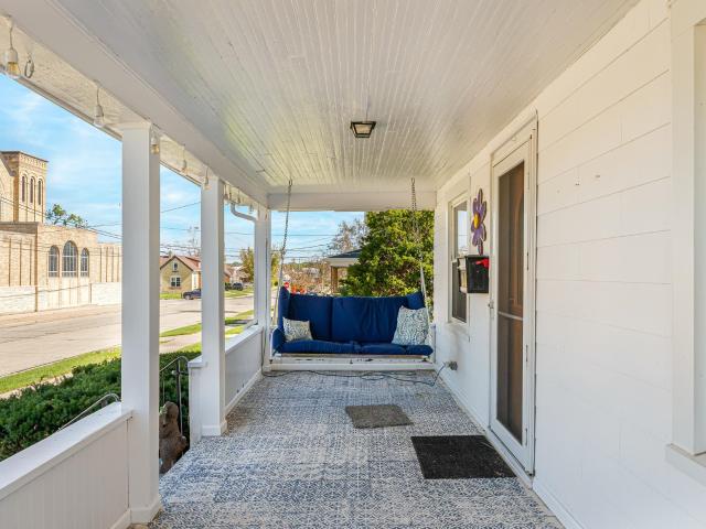 635 5TH Street