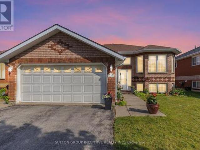 635 Wayne Crescent, Midland, ON, L4R 5E1 house for sale | Listing ID S12884 | Royal LePage