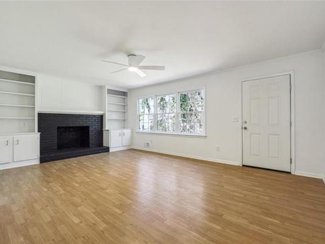 6364 Queen View Lane