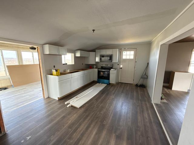 636 E Highway 60