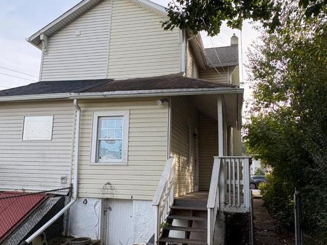 637 2Nd Street