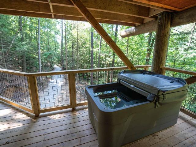 637 Cave Hollow Road