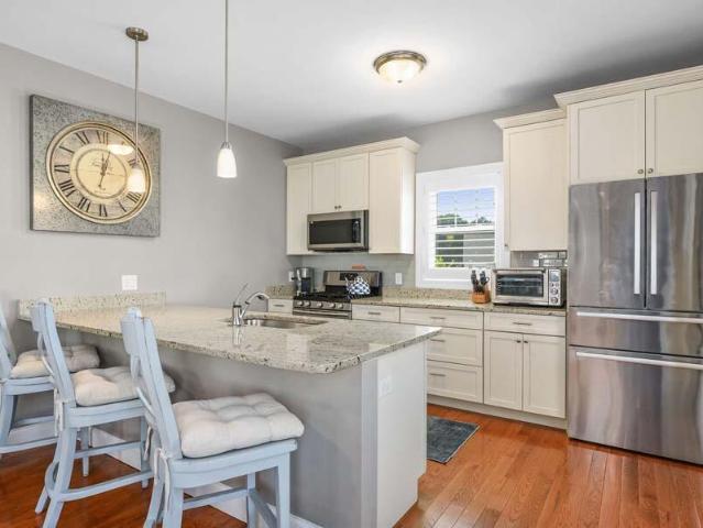 637 Gifford Street UNIT 15B