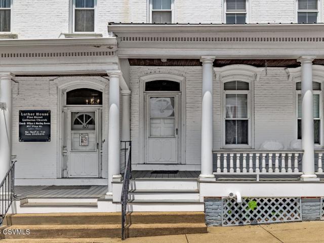 637 PINE Street