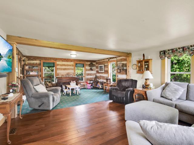 6386 Alpine Dr