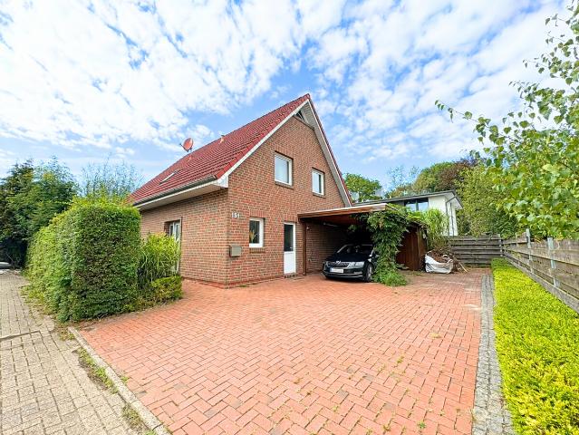 6389 Attraktives Einfamilienhaus mit Garten in Ofenerdiek!