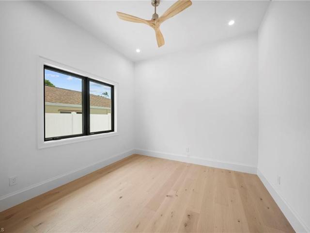 638 93rd Ave N, Naples, FL 34108 | MLS #226029