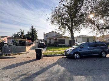638 E 137th St, Los Angeles, CA 90059 | MLS #DW25275