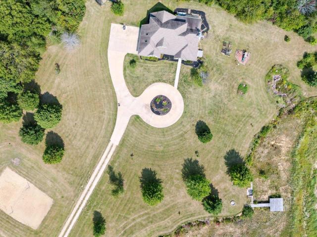 638 w cedarville road, freeport, us, il