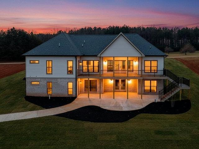 639 Compass Cove Circle