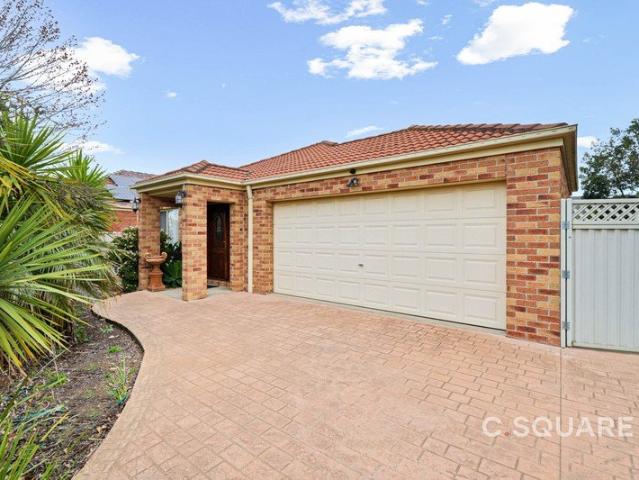 639 SQM |AITKEN CRAIGIEBURN | MASSIVE LAND | 2 LIVINGS