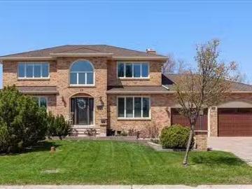 67 Waterbury Dr, Winnipeg, MB, R3P 1R6 Luxury House for sale.