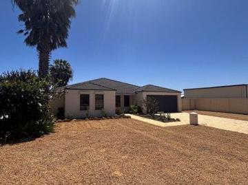 67 Barrett Drive, Wandina 4 Bedrooms | 2 Bathrooms | Study