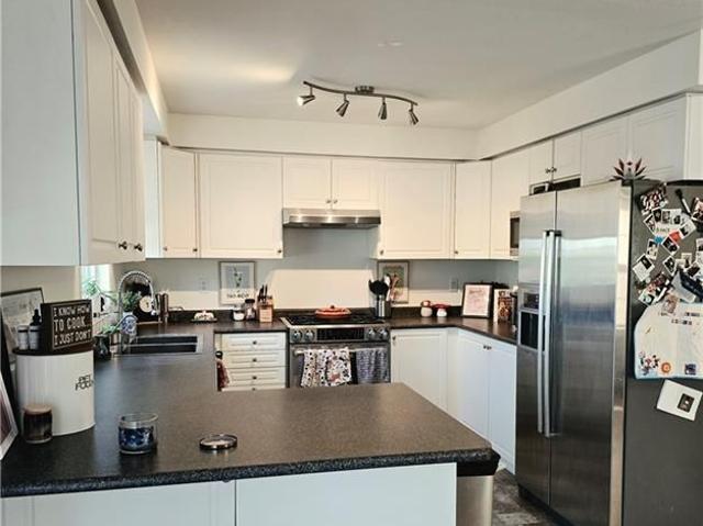 67 BLOOMINGTON Drive, Cambridge, Ontario, N1P1J5