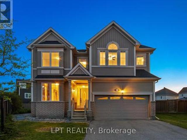 67 Bristling Crescent, Ottawa, ON, K2G 6C2 house for sale | Listing ID X13742 | Royal LePage
