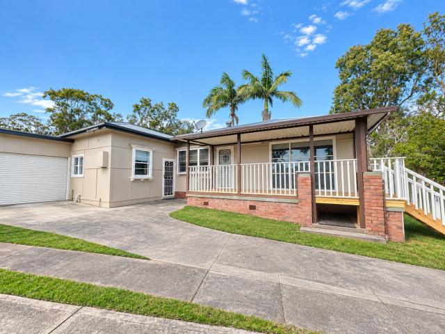 67 Cadonia Road, Tuggerawong, NSW 2259