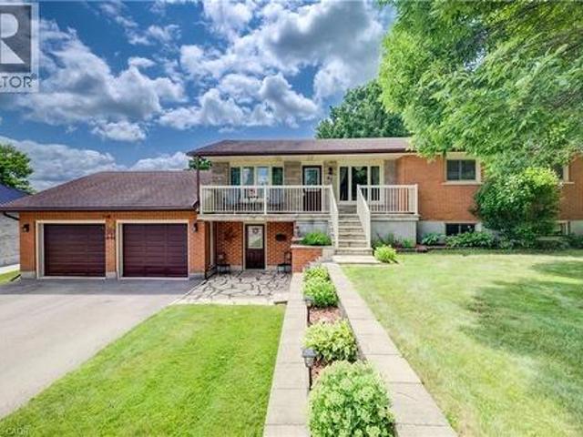 67 Casselholme Crescent, New Dundee, ON, N0B 2E0 house for sale | Listing ID 40851 | Royal LePage