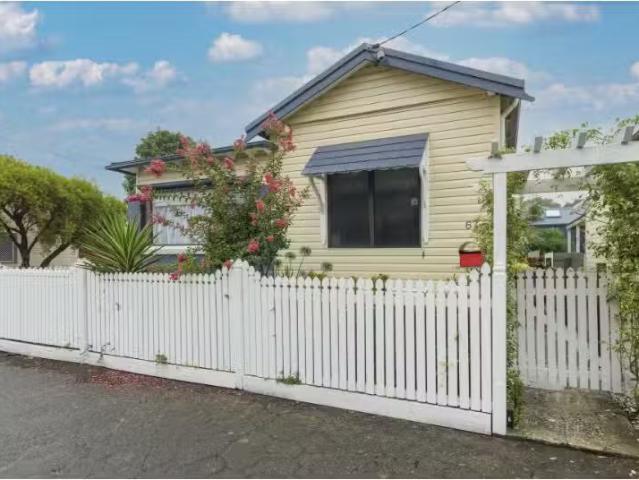 67 Chinchen Street, Islington House for rent Listed by Leah J.