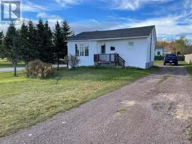 67 Commonwealth Drive, Botwood, NL, None house for sale Lis.