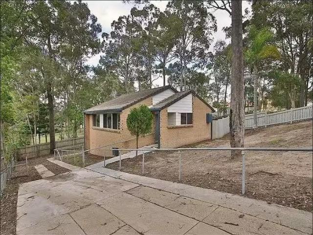 67 Eastwood Drive, Mansfield, QLD 4122