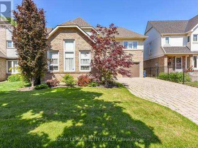 67 Elmbrook Crescent, Toronto, ON, M9C 5C7 house for sale | Listing ID W13417 | Royal LePage