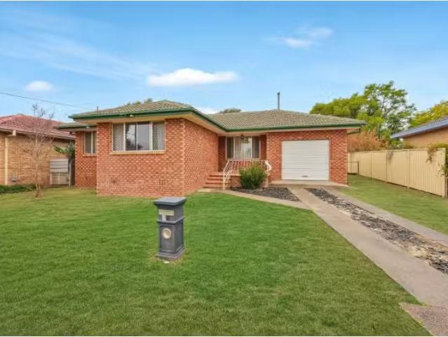 67 Garden Street, TAMWORTH House for rent Listed by Wendy Ske.