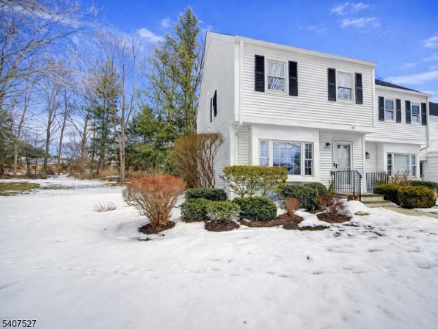 67 Hampshire Dr
