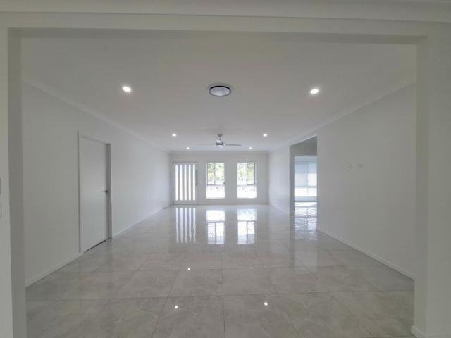 67 Hotham Crescent, Banya QLD