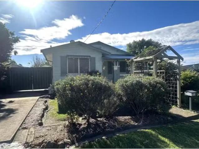 67 Illaroo Road, North Nowra House for rent Listed by Cindy M.