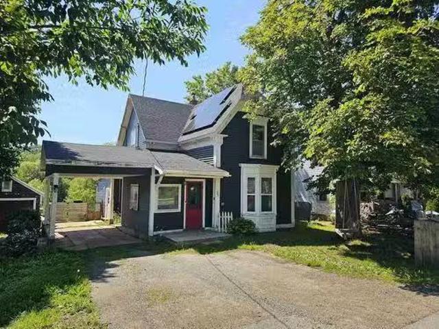 67 Lawrencetown Lane, Lawrencetown, NS, B0S 1M0 house for sa.