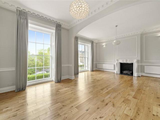 67 Marlborough Place, London, NW8 0PT, United Kingdom | 3 bed apartment for rent #136386345 | Rentberry