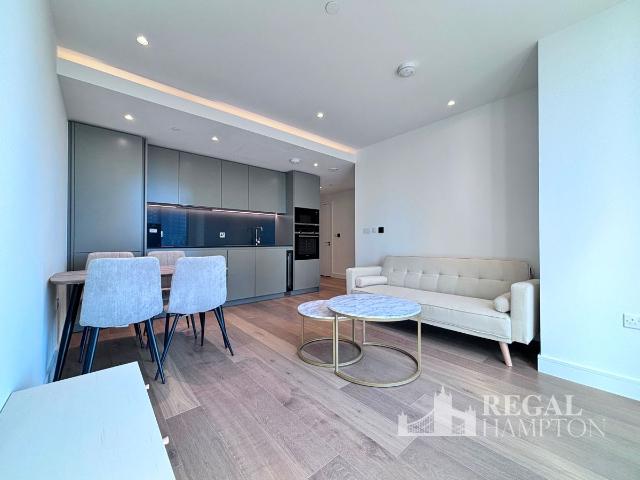 67 Marsh Wall, Canary Wharf, London E14, 2 bed flat to rent, £3,350 pcm | PrimeLocation