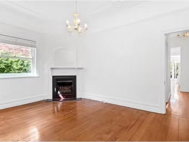67 Sutherland Street, Cremorne House for rent Listed by Jaime.