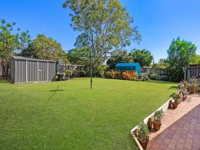 67 Sycamore Parade, Victoria Point, QLD 4165