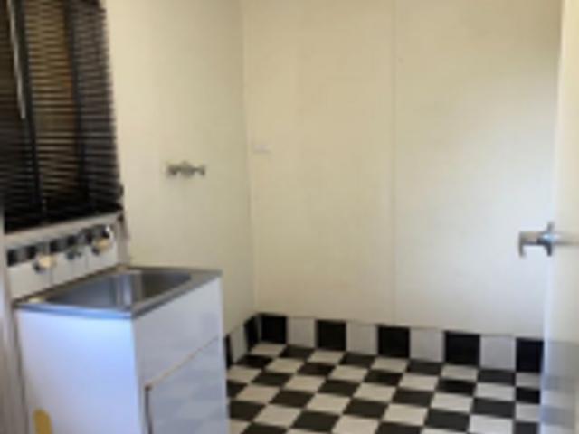 67B Kenny CrescentRangeway WA 6530, Australia