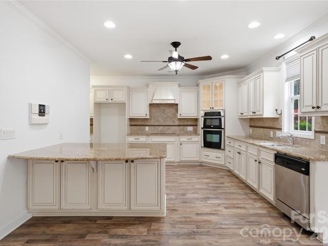 6405 Chadwell Court