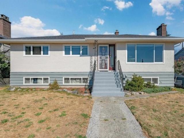 6407 Clinton Street, Burnaby, BC, V5E 1A3 house for sale | Listing ID R3179 | Royal LePage