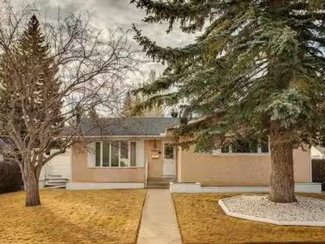 6407 Law Drive Sw, Calgary, AB, T3E 6A3 house for sale List.