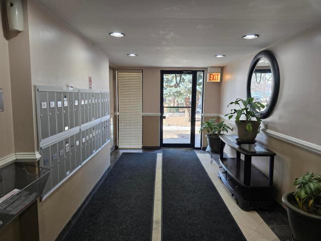 6400 N Ridge Boulevard # 404