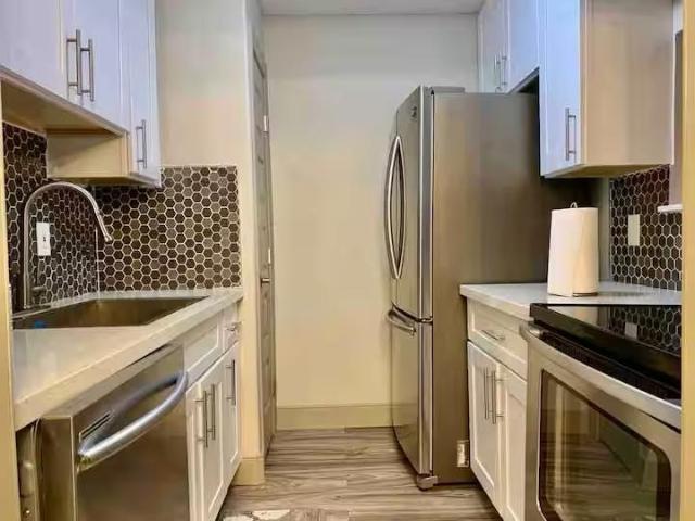 6402 Del Monte Drive 121