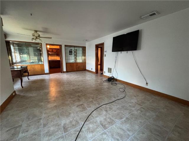640 BONNABEL Boulevard