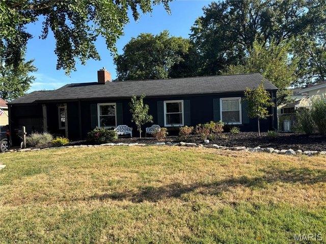 640 Warrenton Dr, Kirkwood, MO 63122