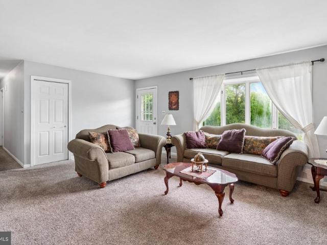 6414 Locust Lane
