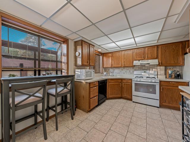 6419 Oak Forest Avenue # 1N